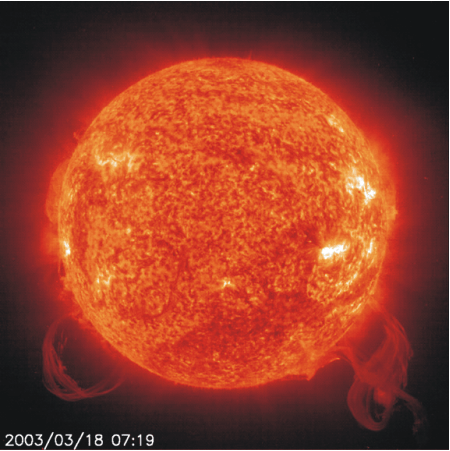 imagem do sol com plasma saindo dele